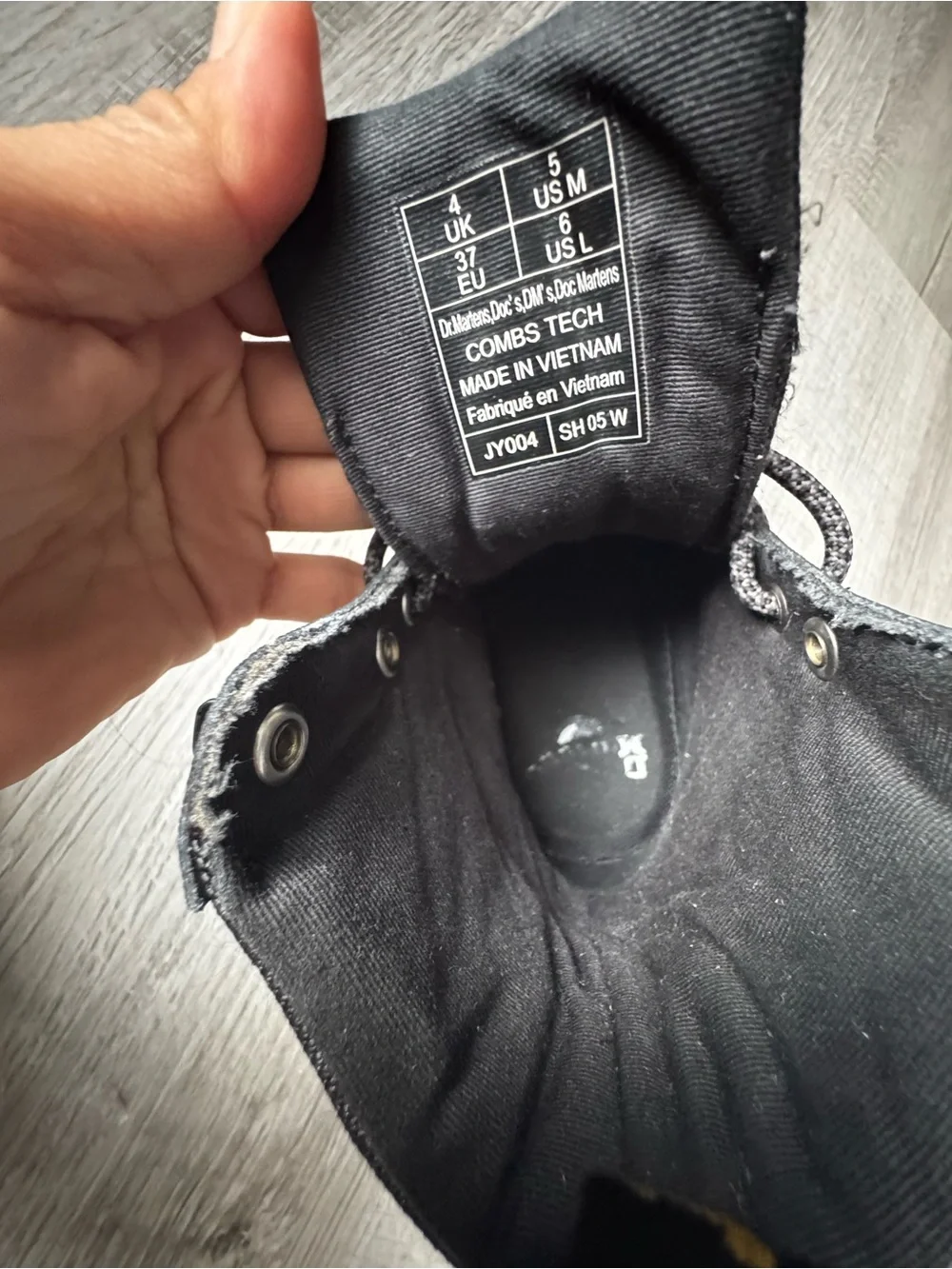 Dr. Martens sturdy black